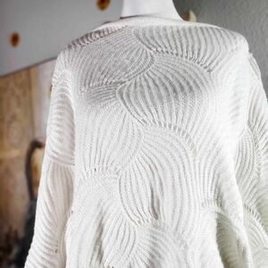 No Brand Used whit knit sweater size  XL